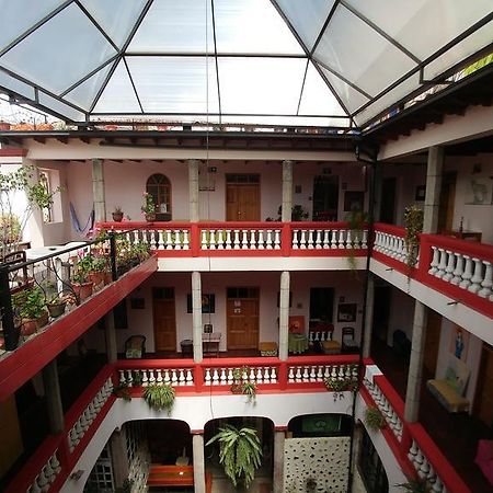 Hostal Quito Cultural Hostel Exterior photo