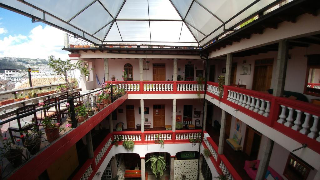 Hostal Quito Cultural Hostel Exterior photo