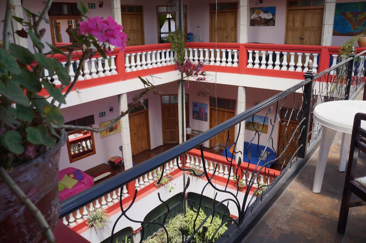 Hostal Quito Cultural Hostel Exterior photo